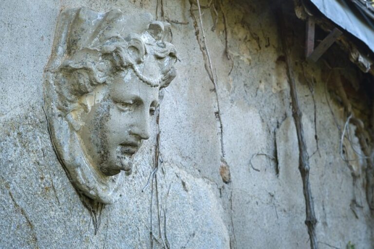 Faire la tête vs Faire la mauvaise tête