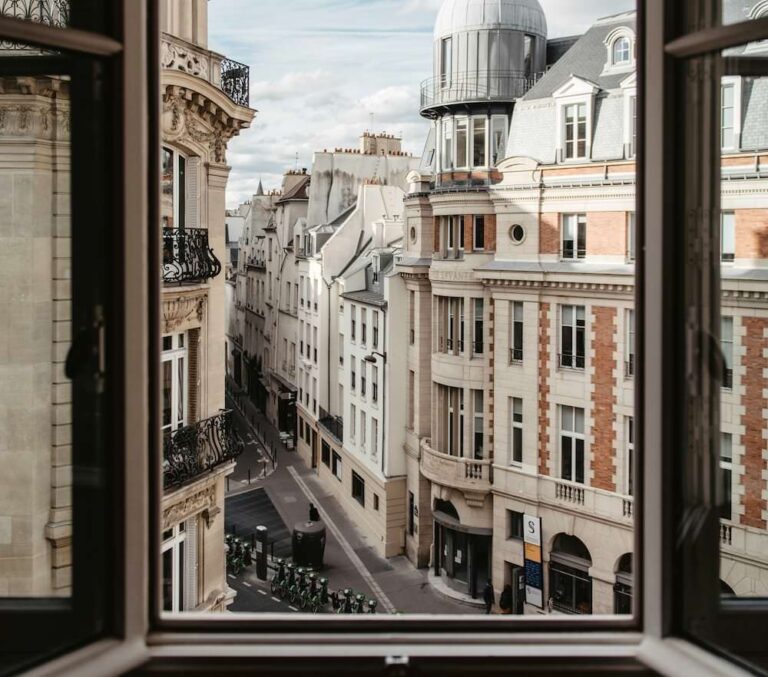 je voudrais, j’aimerais, je veux bien